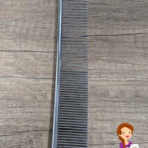 Metalen combi-kam voor de kattenvacht.